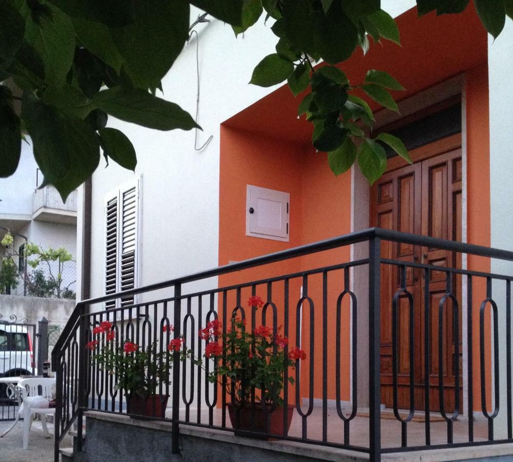 مبيت وإفطار Sant'Omero Il Gruccione المظهر الخارجي الصورة